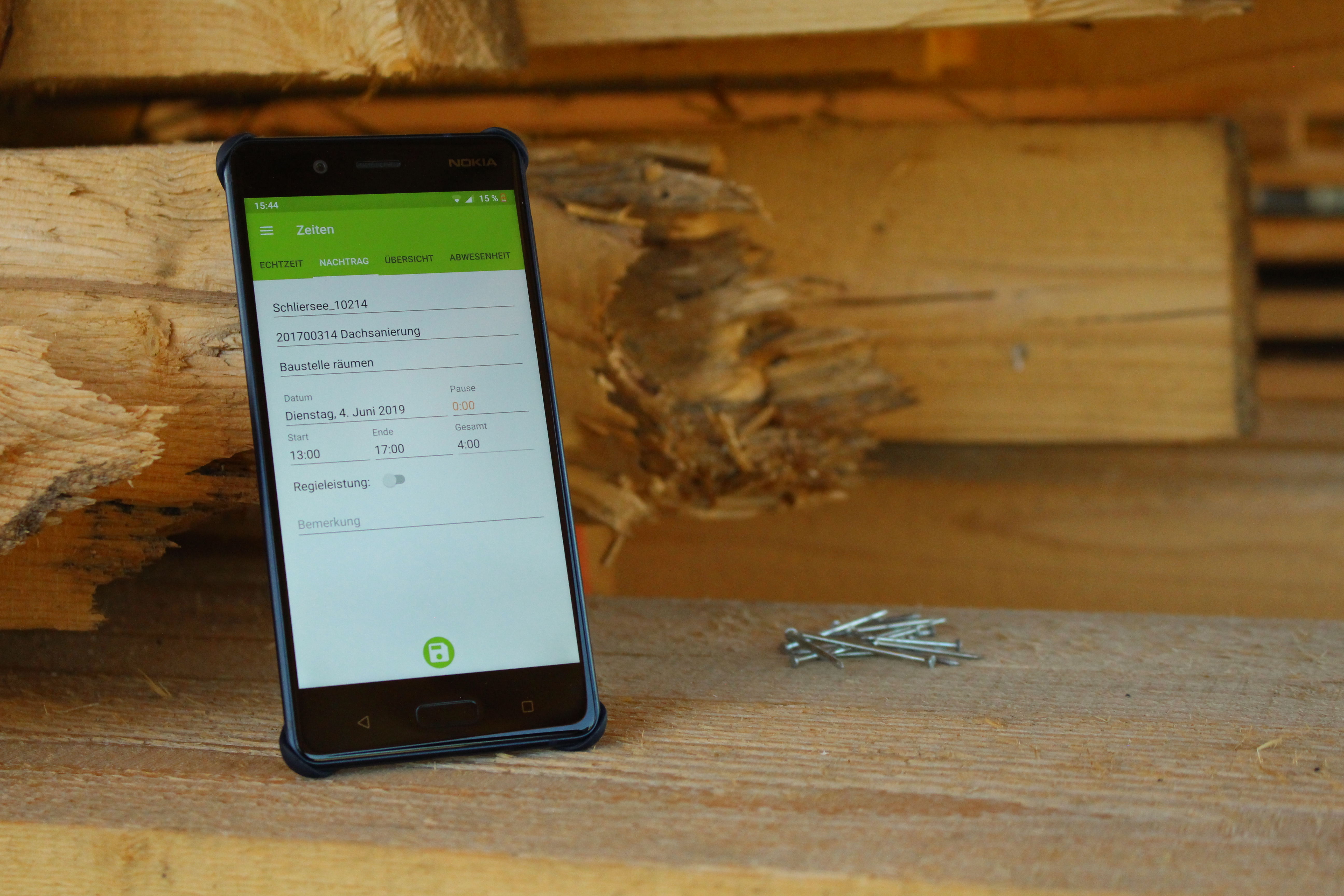 Wem die Installation der Digiholz-App zu aufwändig ist, kann das Starthilfe-Paket buchen. Foto: © Digiholz UG