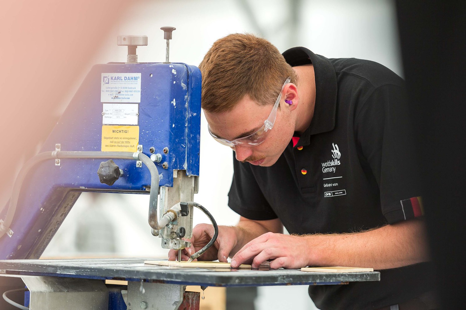 Fliesenleger Yannic Schlachter Foto: © WorldSkills Germany/Frank Erpinar