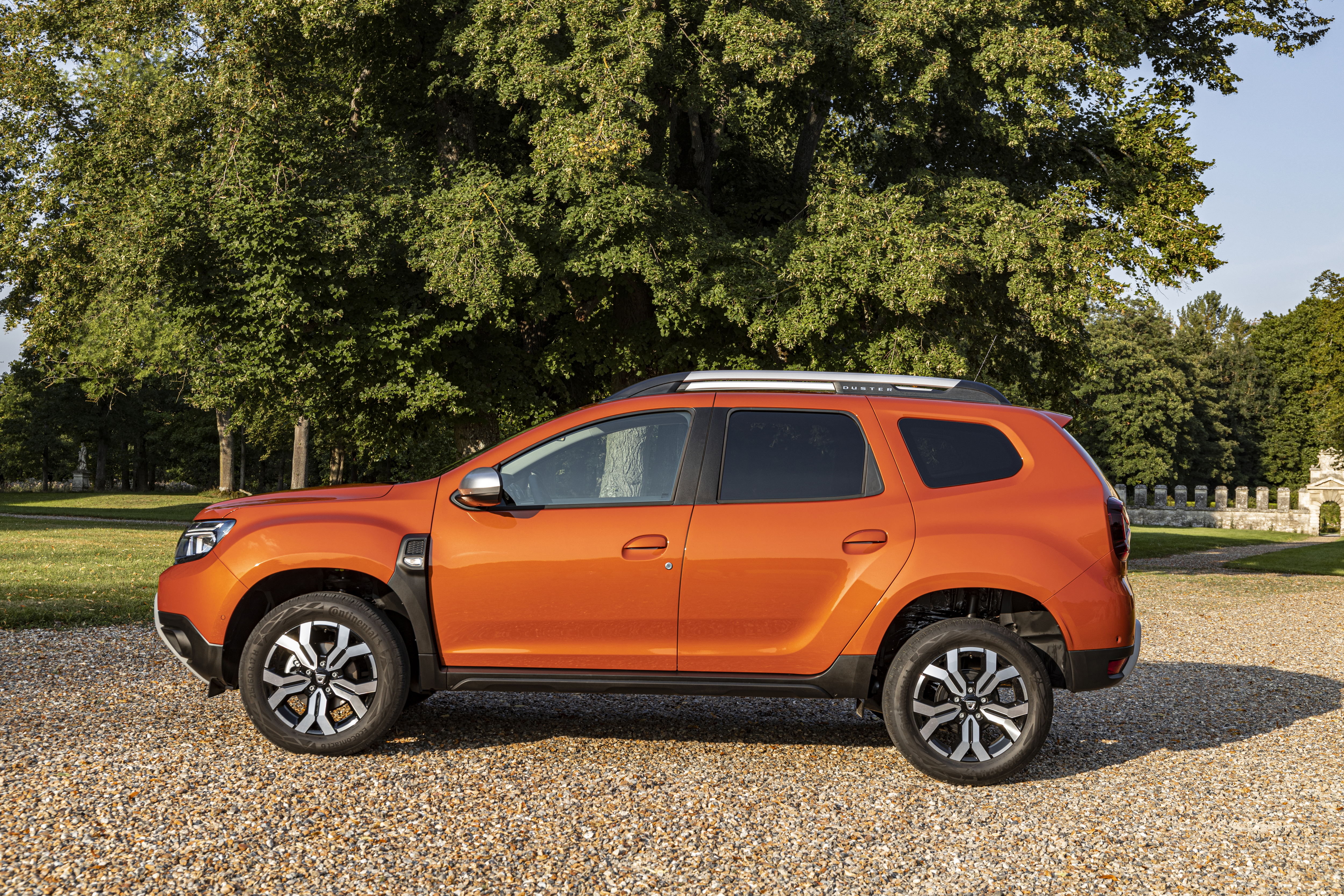 Das sanfte Doppelkupplungsgetriebe gibt es leider nicht in Verbindung mit Allrad. Foto: © Dacia