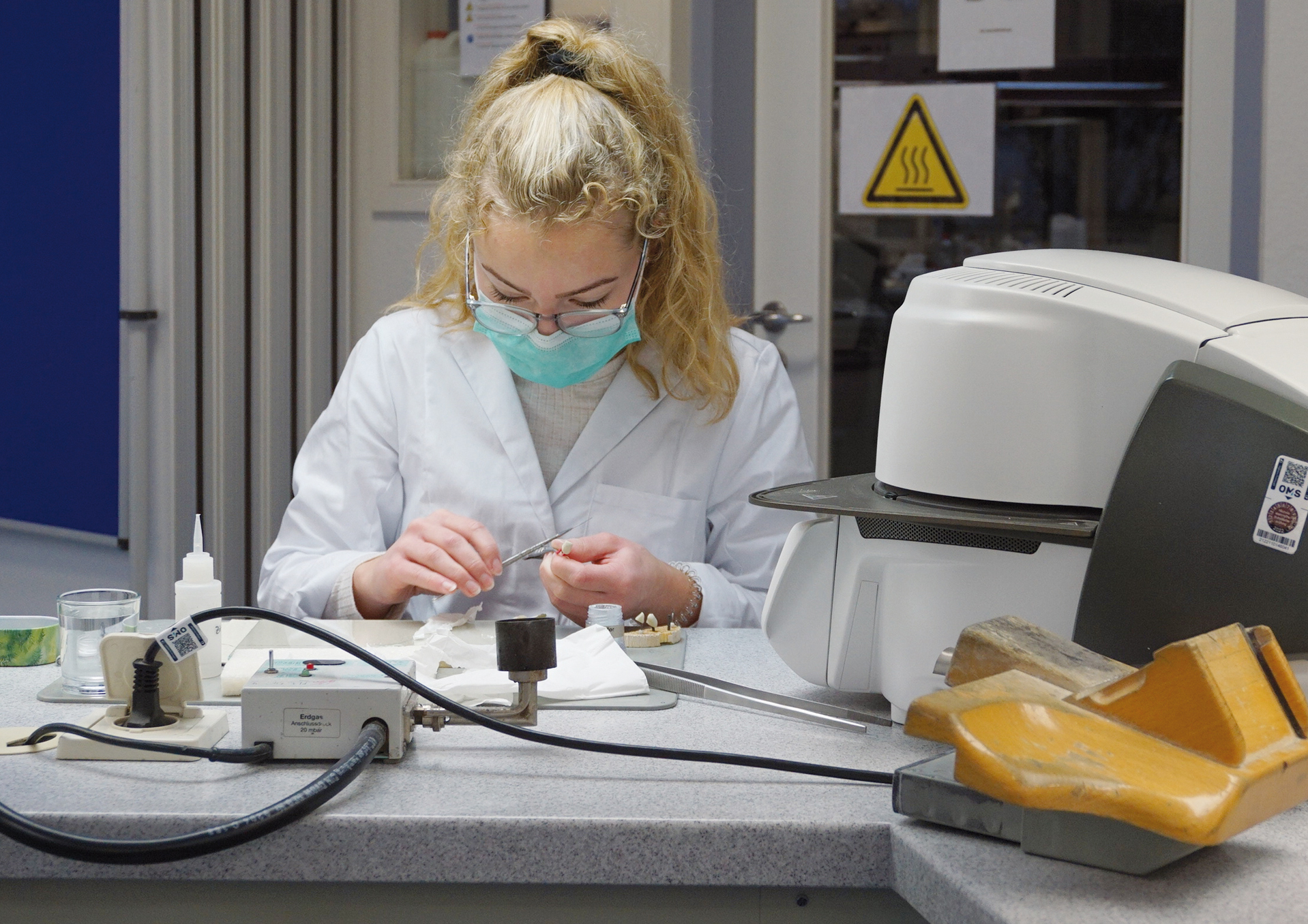 Marisa Hardt hat sich beim PLW der Zahntechniker gegen neun Konkurrentinnen durchgesetzt. Sie ist damit erste Bundessiegerin. Foto: © VDZI