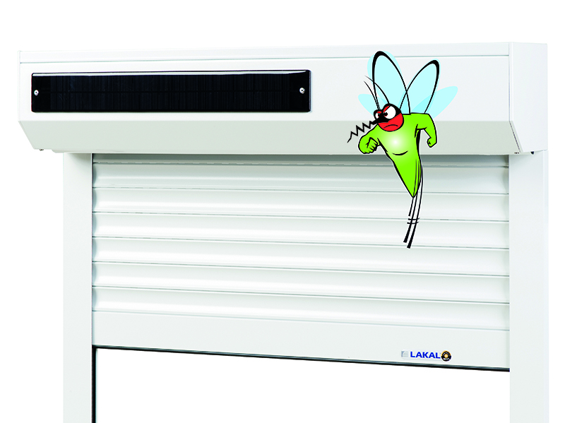 Die Rollläden sind energieautark und jederzeit auch bei Stromausfall zu öffnen oder zu schließen. Foto: © Lakal