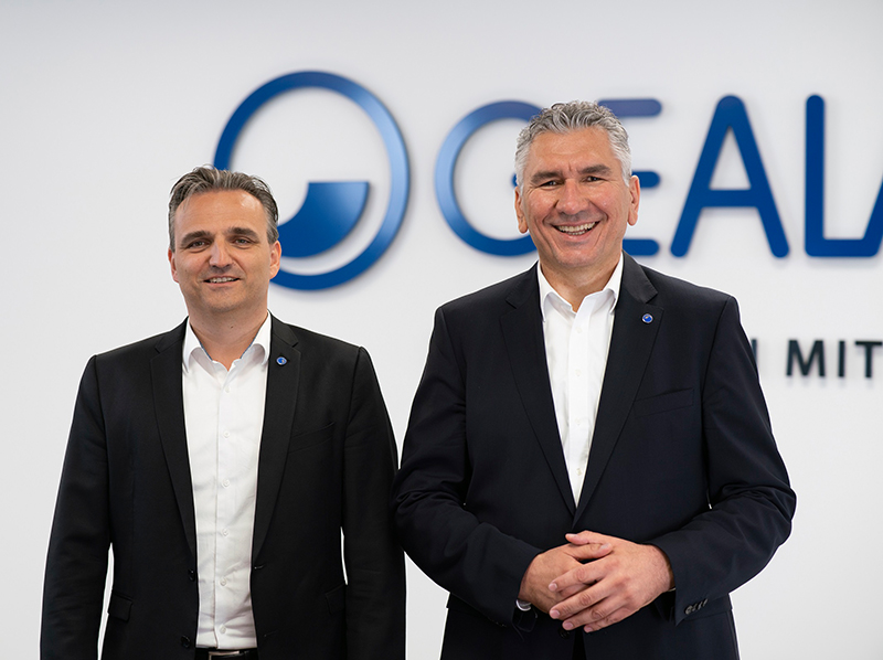 Ivica Maurović (re), Sprecher der Geschäftsleitung und Geschäftsführer Vertrieb, Marketing und Systementwicklung, und Tino Albert, Geschäftsführer Technik und Finanzen, freuen sich auf einen neue Auflage des Gealan Zukunftsforums am 2. und 3. Juni. Foto: © Gealan