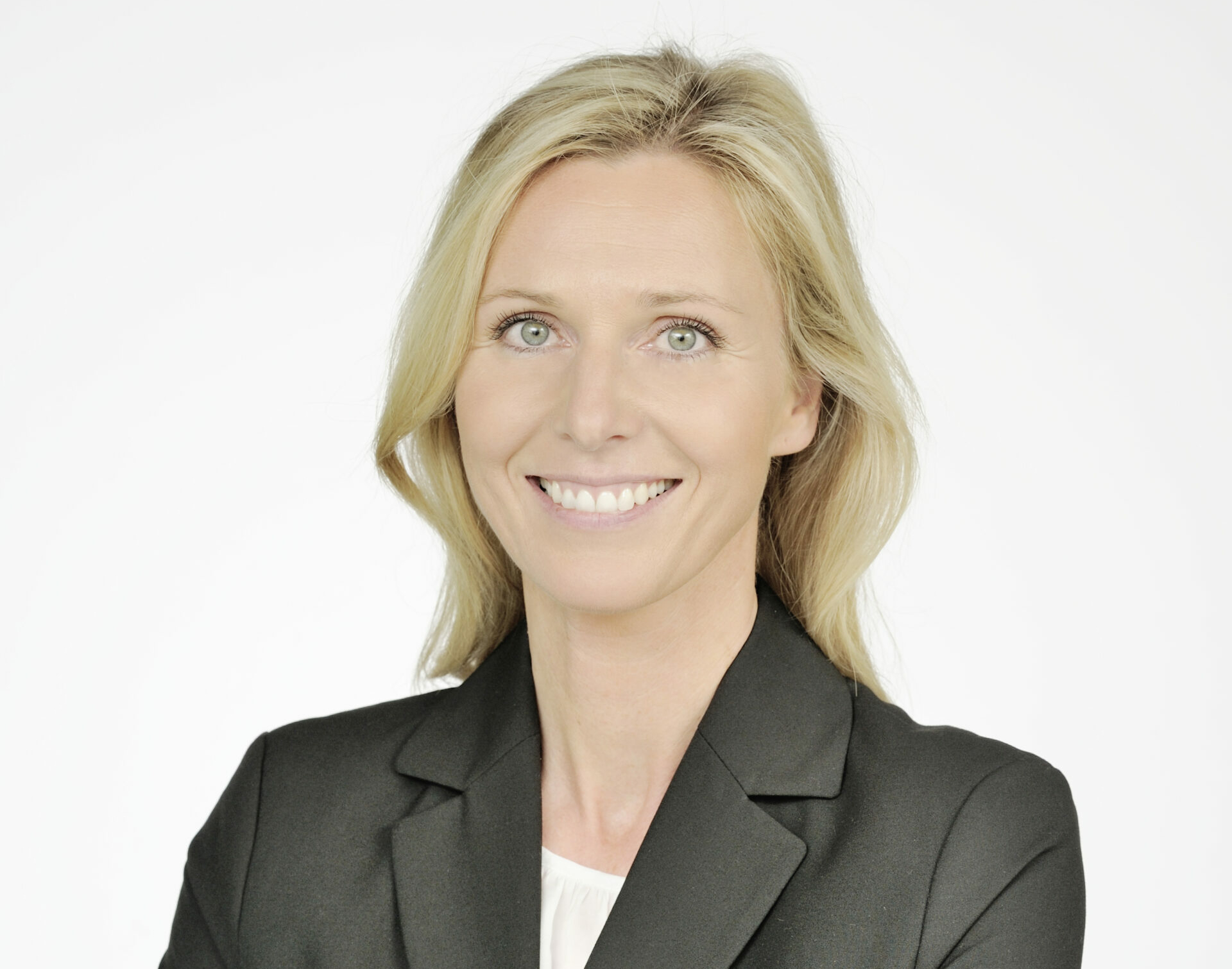 Ecovis-Steuerberaterin Annette Bettker aus Rostock Foto: © Ecovis Ecovis-Steuerberaterin Annette Bettker aus Rostock Foto: © Ecovis