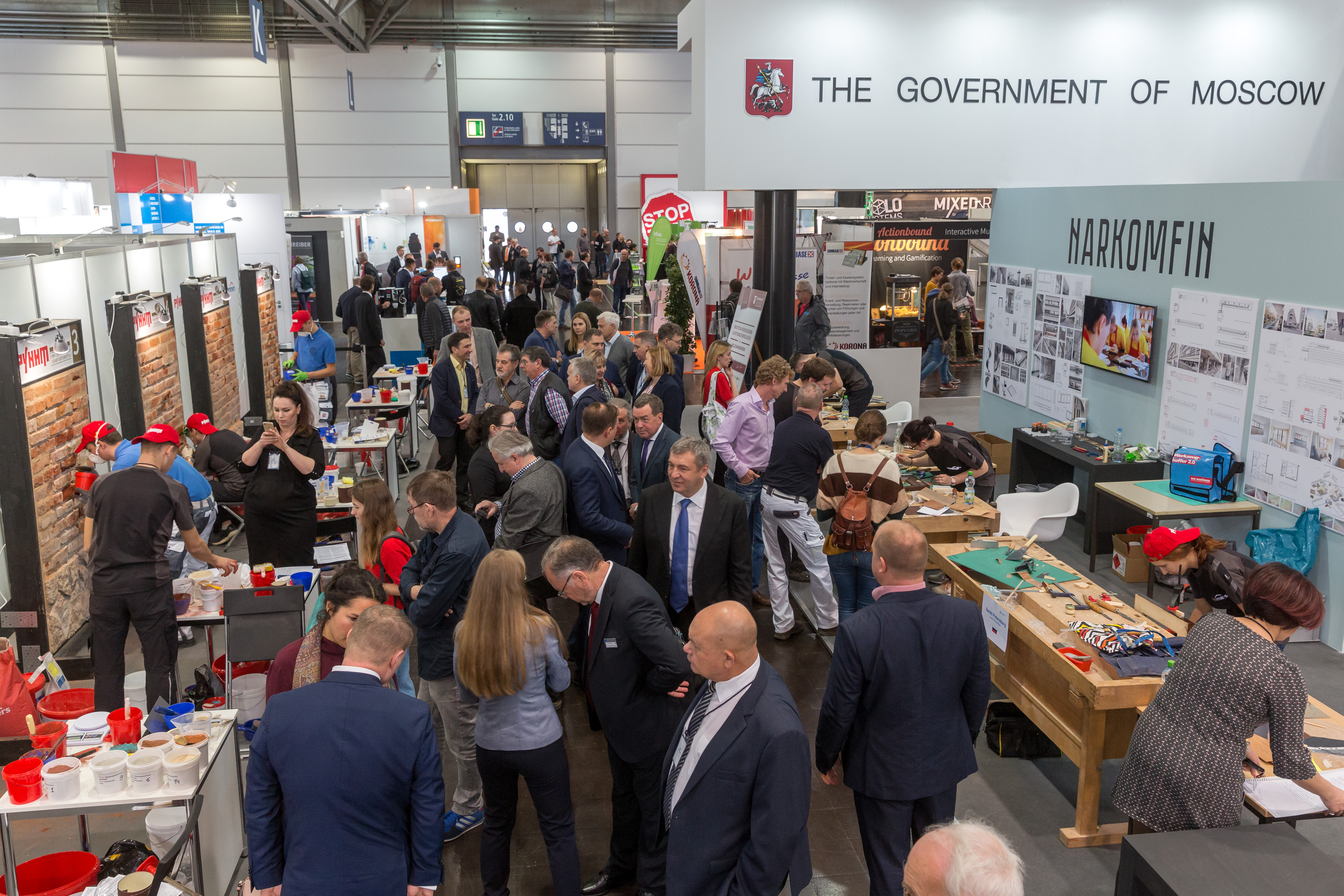 Hersteller zeigen besondere Materialien und Werkzeuge, spezialisierte Handwerksbetriebe informieren über ihre Dienstleistungen und angesehene Institutionen stellen ihre Projekte vor. Foto: © Leipziger Messe GmbH / Tom Schulze