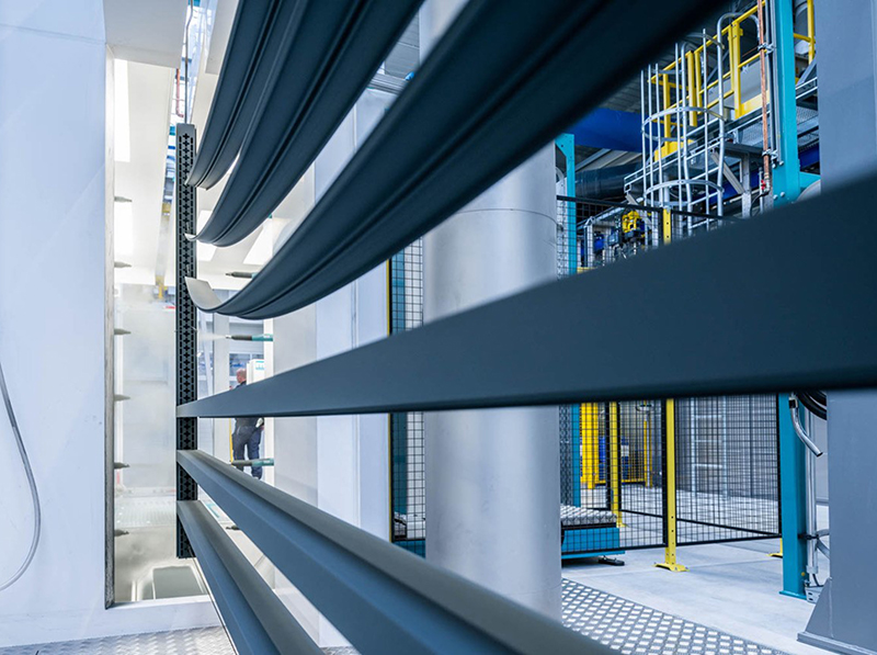 Die Anlage ist für Aluminiumprofile mit einer Länge bis zu sieben Meter konzipiert. Foto: © TS-Aluminium