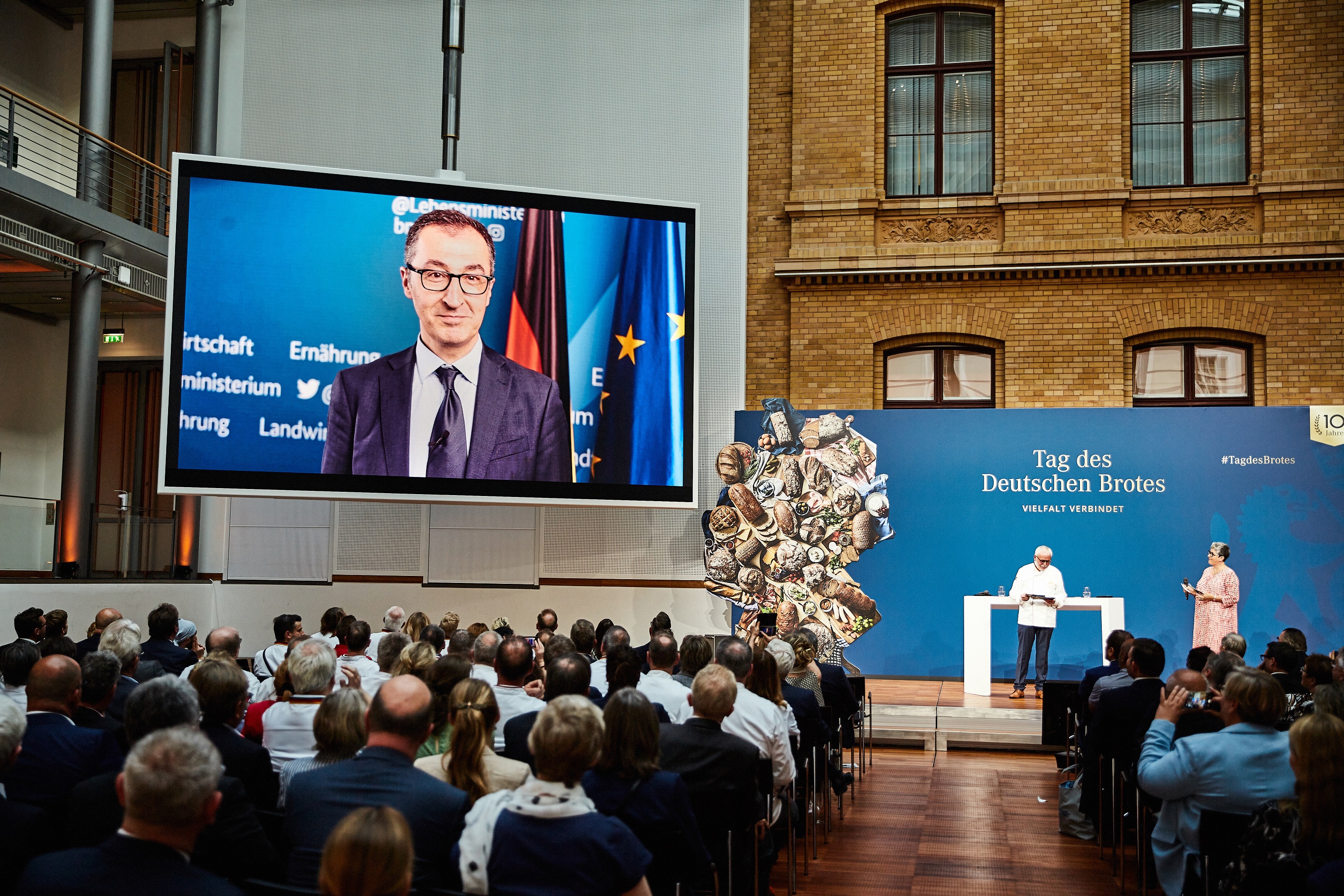 Schirmherr Cem Özdemir, Bundeslandwirtschaftsminister, gratulierte per Videobotschaft. Foto: © Zentralverband des Deutschen Bäckerhandwerks