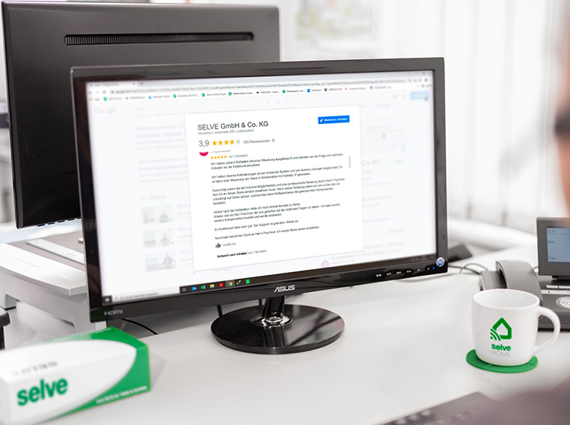 Positives Feedback erhalten Torsten Puschner und seine Kollegen nicht nur am Telefon, davon zeugen auch Google-Rezensionen mit fünf Sternen. Foto: © Selve