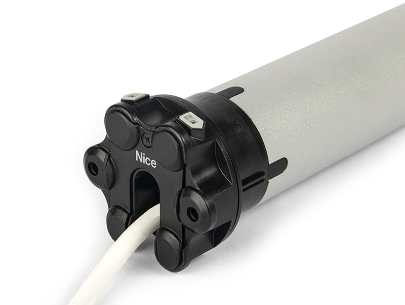 Der sternförmige Motorkopf mit sechs Positionen ermöglicht eine Integration in die meisten bereits auf dem Markt vorhandenen Anwendungen. Foto: © Nice