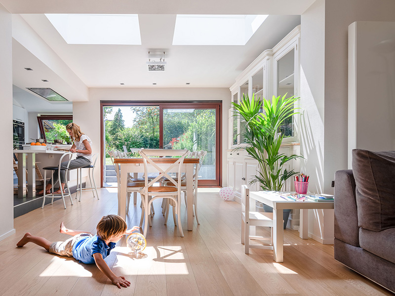 In den eigenen vier Wänden ist es ebenfalls wichtig, für ausreichend Tageslicht zu sorgen. Foto: © Velux