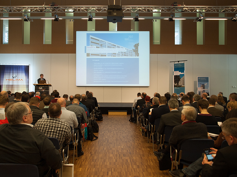 Die Fassadentagung der Hochschule Augsburg: jährlicher Branchentreff mit renommierten Referenten, erfrischenden Diskussionen und ausgezeichneter Gelegenheit zum Netzwerken. Foto: © Sonja Schön