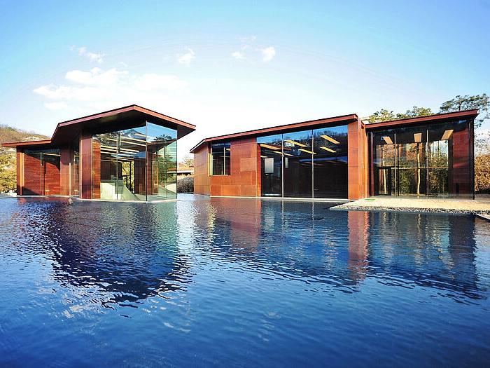 Auch im Privatbereich sind Sonnenschutzverglasungen ideal. Foto: © BF/Okalux/Brad Woods