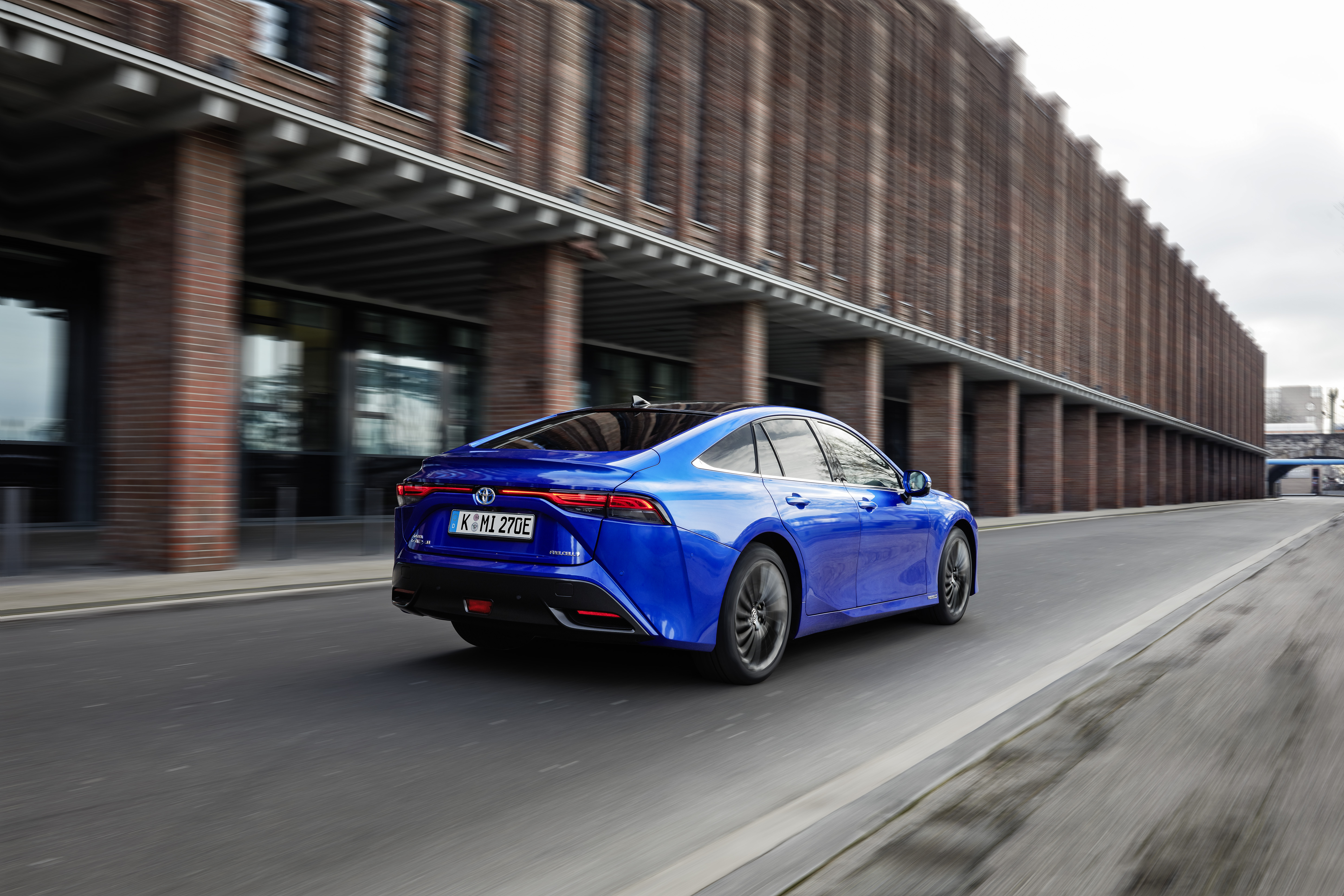 Die Reichweite des japanischen Stromers beträgt stolze 650 Kilometer. Foto: © Toyota