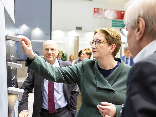 Klara Geywitz, Bundesministerin für Wohnen, Stadtentwicklung und Bauwesen, eröffnete die BAU 2023. Foto: © Messe München GmbH / Holger Rauner