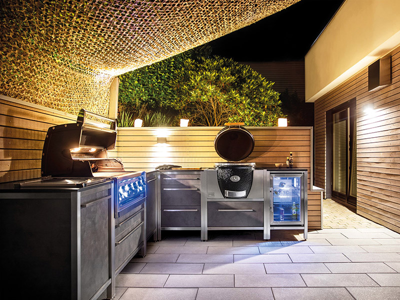 Die Außenküchen werden individuell nach Kundenwunsch gefertigt. Foto: © AMK
