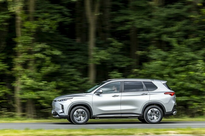 Maximal 160 km/h schnell, dann regelt er ab: der Maxus Euniq 6 Foto: © Maxus Maximal 160 km/h schnell, dann regelt er ab: der Maxus Euniq 6 Foto: © Maxus