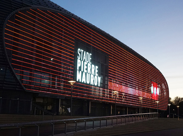 Transparente Medienfassade Stade Pierre Mauroy in Frankreich. Foto: © Haver & Boecker