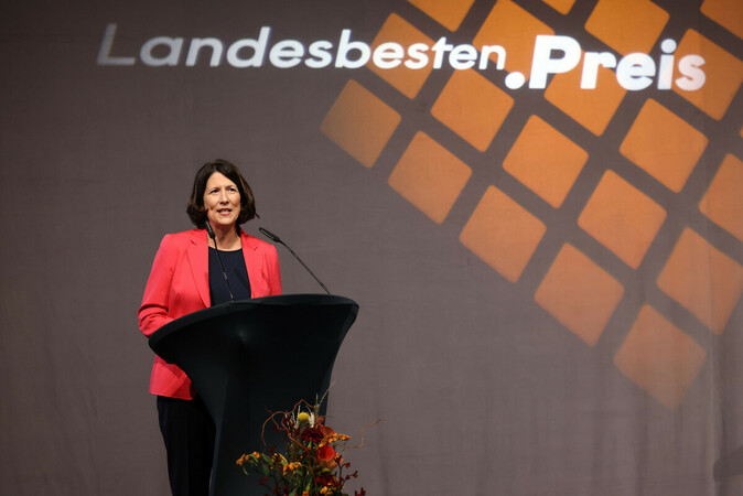 Wirtschaftsministerin Daniela Schmitt Foto: © MWVLW | Alexander Sell Wirtschaftsministerin Daniela Schmitt Foto: © MWVLW | Alexander Sell