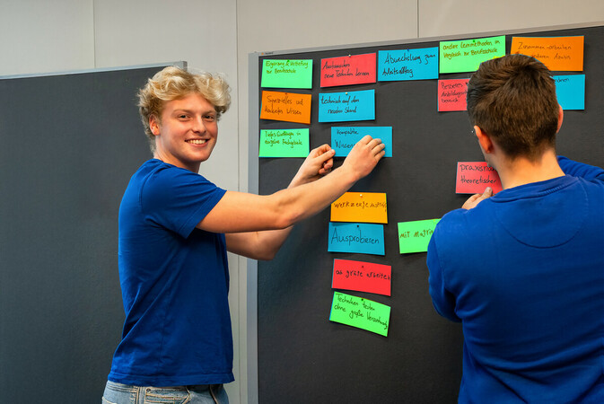 Teilnehmer des Design Thinking Workshops am HBZ. Foto: © HWK Münster Teilnehmer des Design Thinking Workshops am HBZ. Foto: © HWK Münster