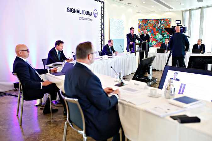 Digitale Bilanz-Pressekonferenz der SIGNAL IDUNA mit Vorstandschef Ulrich Leitermann Foto: © Benito Barajas/SIGNAL IDUNA