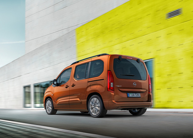 Mit seinem 50 kWh Akku und 100 kW/136 PS bietet der neue Opel Combo-e einiges an Power. Foto: © Opel