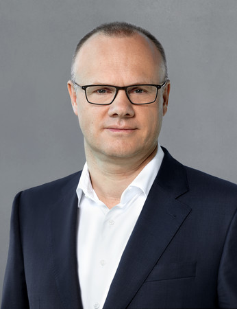 Dr. Robert Mayr Foto: © DATEV eG Dr. Robert Mayr Foto: © DATEV eG