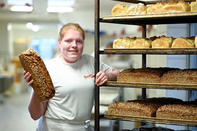 Die Bäckerin Chiara Steinhoff aus Vreden ist Kammersiegerin im Bäckerhandwerk Foto: © Andreas Buck