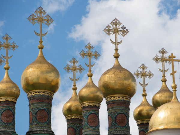 Die Türme der Kirchen in Moskau sind ein echter Hingucker. Foto: © Helge Bendl