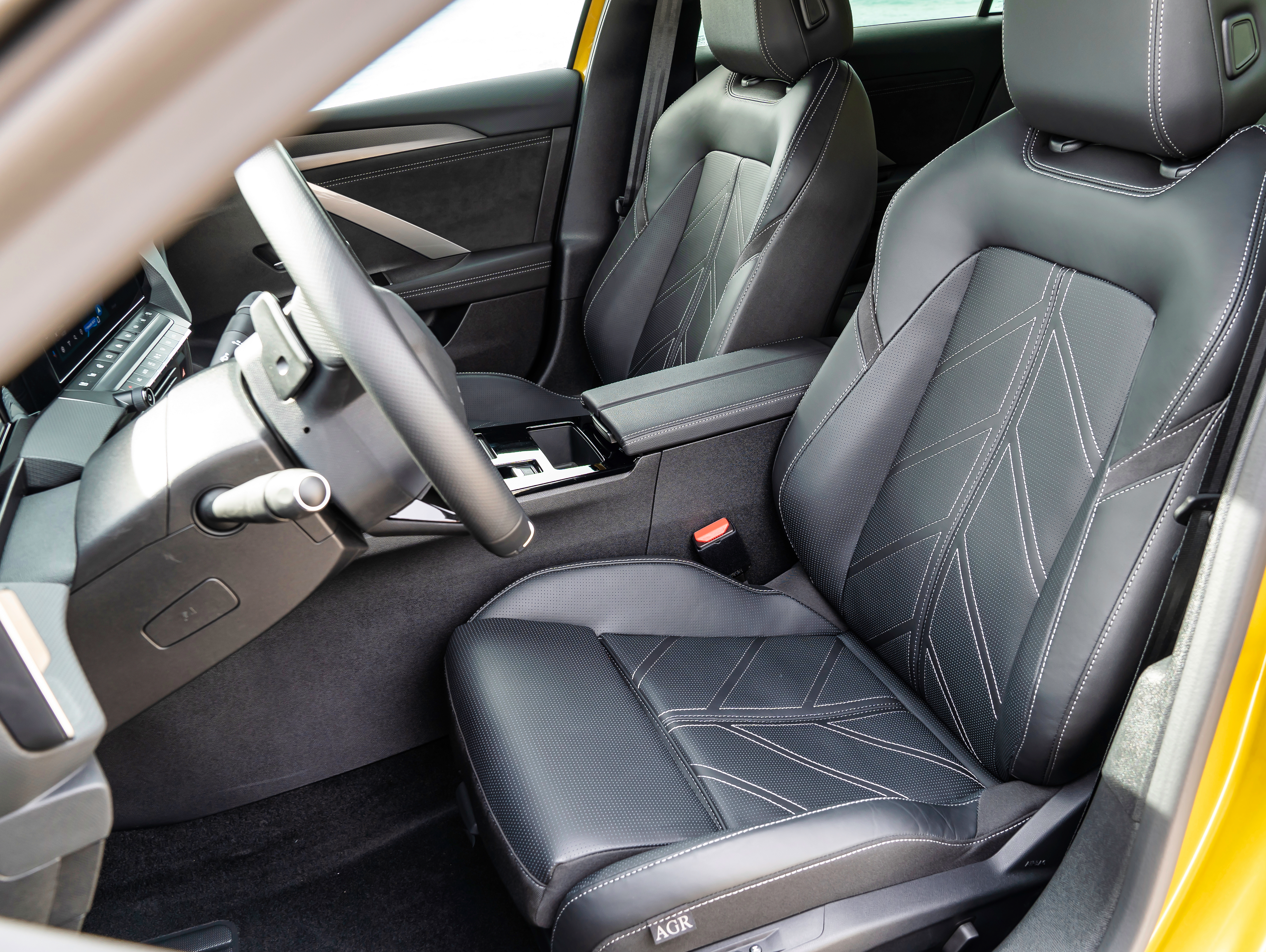 Die ergonomischen AGR-Sitze sind sehr empfehlenswert. Foto: © Opel