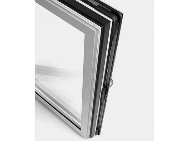 Für Aluminiumfenster in unterschiedlichen Größen und Ausführungen bietet Winkhaus das Beschlagsystem aluPilot an. Foto: © Winkhaus