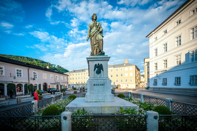 Mozart-Denkmal: Salzburg ehrt seinen wohl berühmtesten Sohn. Foto: © Tourismus Salzburg