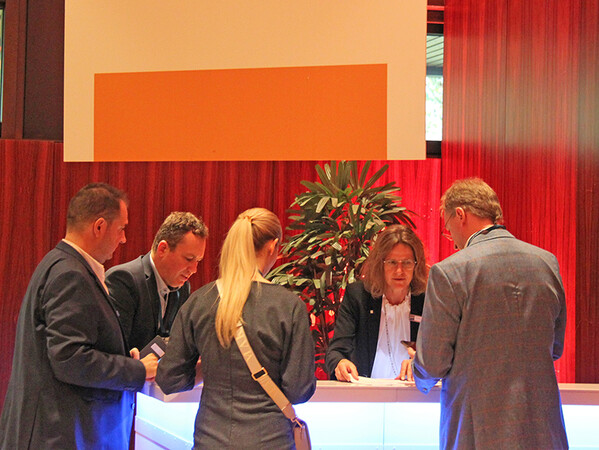 Die ift-Experten standen den Teilnehmern auf dem Meetingpoint mit Expertise zur Verfügung. Foto: © ift Rosenheim